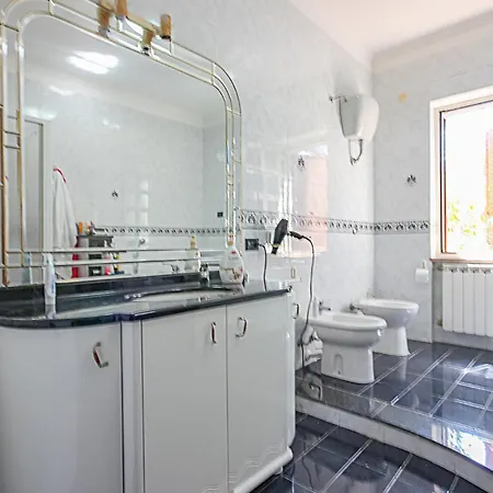 Holiday home 3 Bedroom Awesome In Capaccio Scalo