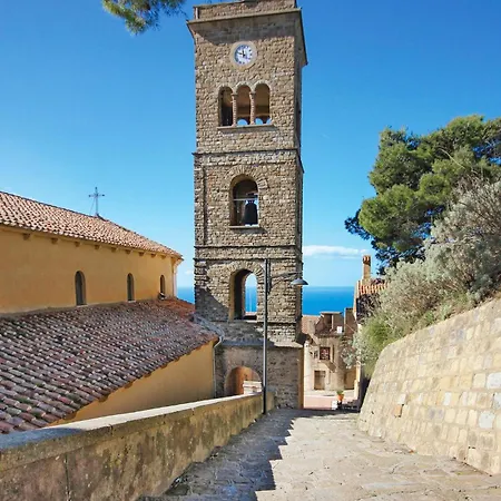 3 Bedroom Awesome In Capaccio Scalo Foce del Sele