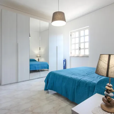 3 Bedroom Awesome In Capaccio Scalo *
