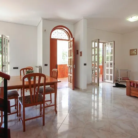 3 Bedroom Awesome In Capaccio Scalo * Foce del Sele