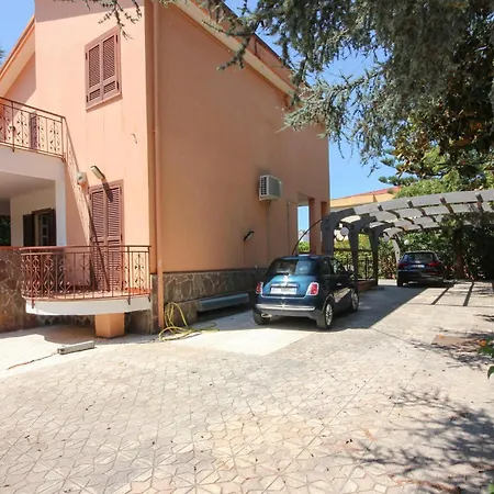 3 Bedroom Awesome In Capaccio Scalo Foce del Sele